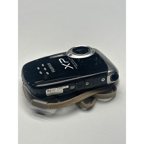 Fujifilm FinePix XP Waterproof Digital Camera Compact Point & Shoot Tested - Picture 4 of 4